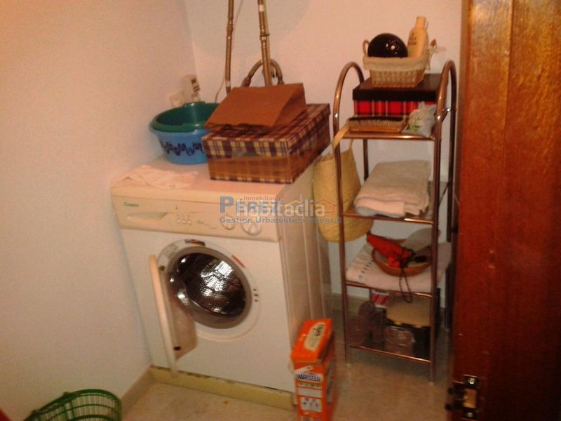 Foto 6e6d5af4-8d6e-4e7a-b988-2e8055df9cdd. Location appartement avec chauffage parking dans Fene