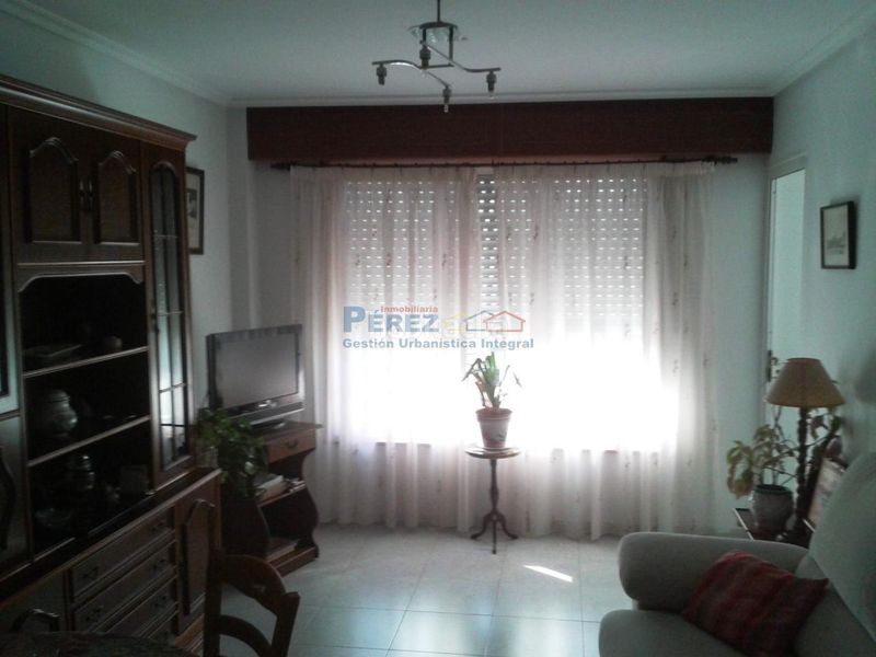 Foto f0691202-517c-4627-9565-02f8cbcd5f29. Location appartement avec chauffage parking dans Fene