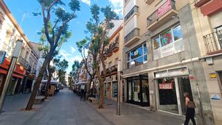 Location Local commercial à Calle ramón y cajal 13