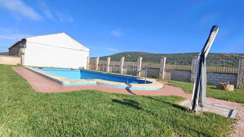 Foto 2aa4fb7c-4816-4251-a181-0d6b2b5d9038. Xalet amb aparcament piscina a Rena