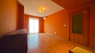 Apartament a Calle bodegas 3. Se vende apartamento junto al centro de don benito