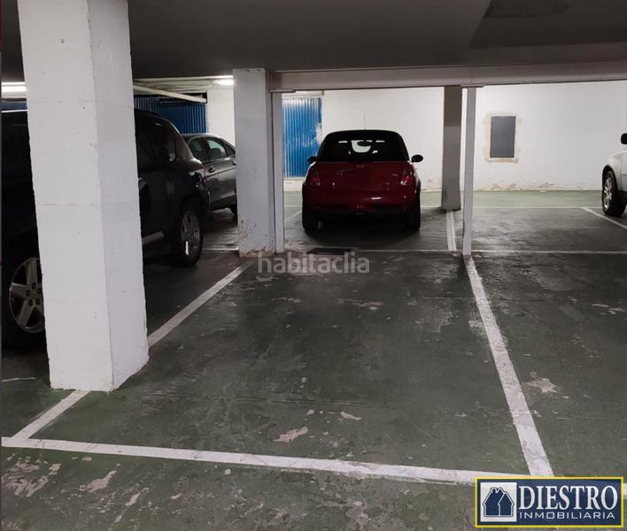 Foto d9af8eca-a6d7-451b-8a17-28361bd56ce9. Aparcament cotxe a Don Benito