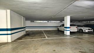 Aparcament cotxe a Calle quintana de la serena 7. Plaza de garaje de gran tamaño en venta en plaza nuestra señora