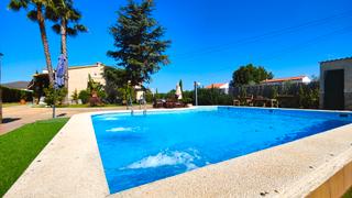 Xalet a Don Benito. Fantástico chalet en venta en la zona de las arenas con parcela