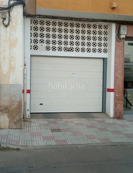 Foto fc8204b9-82dc-4149-bb61-bff19c11c0f2. Aparcament cotxe a Don Benito