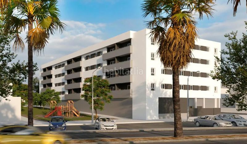 Foto e53db8b1-85aa-4f23-9f86-3b9e6a6810ac. Local comercial a avenida del valle 49 a Don Benito