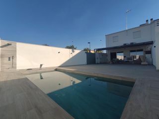 Casa adossada a Villanueva de la Serena