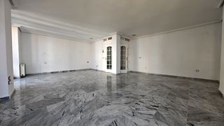 Etagenwohnung  Calle de italia. Espectacular piso en esquina en el centro de don benito