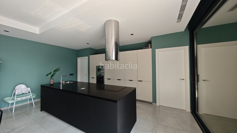 Foto a66f90fd-d94b-469e-8f02-d548685ab567. Xalet amb calefacció aparcament piscina a Medellín