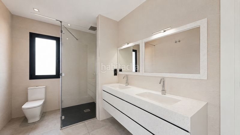 Foto bece655d-3beb-4fc6-a56c-8648f5dd7775. Xalet amb calefacció aparcament piscina a Medellín