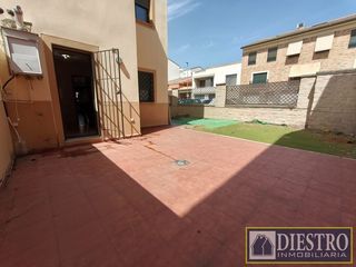 Maison jumelée à Don Benito. Casa unifamiliar venta don benito