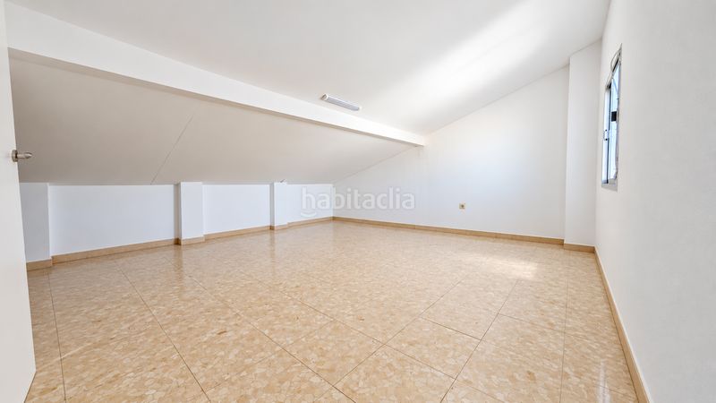 Foto feabea21-5711-44fe-b865-e577b40503b2. House with fireplace in Don Benito