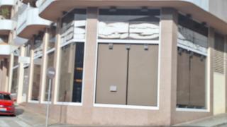 Local Comercial  Carrer d'arag. Venta local esquinero de146 m,  con gran visibilidad y orientac