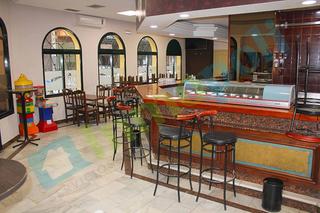 Affitto Locale commerciale  Calle de la bomba. Cafetería-restaurante en centro ciudad