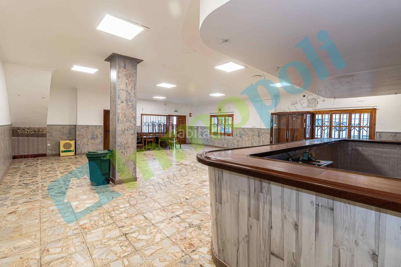 Foto 0f6f54f4-899c-4315-b253-bd93955f41e0. Local comercial local en venta en alquiler en gévora en Badajoz