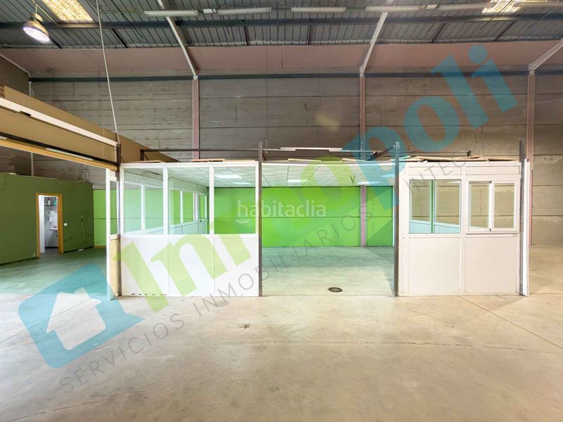Foto 03d1c1b2-c8a5-4917-93f8-1ad42ccc5f5b. Lloguer nau industrial a La Estación Badajoz