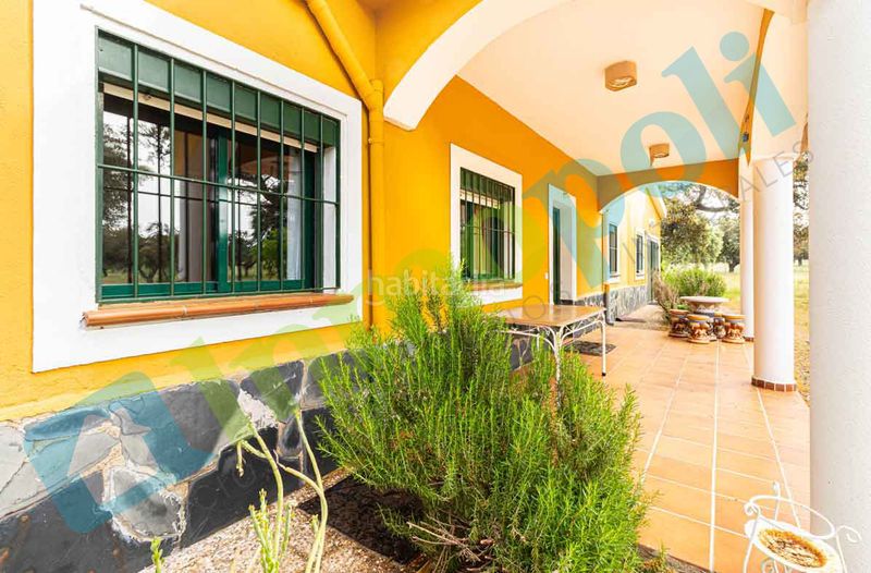 Foto 2af1a07a-41b3-4aff-a882-08ebf05df1ad. Xalet amb xemeneia aparcament a pedanías de Badajoz Badajoz