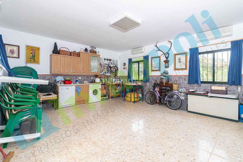 Foto 3807788b-c20f-4415-ad0d-816b007d7f5b. Xalet amb xemeneia aparcament a pedanías de Badajoz Badajoz