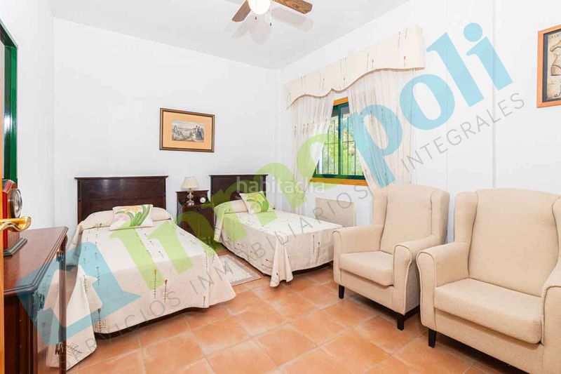 Foto 3b961859-a8a9-4877-a7e0-f3c93d587ec9. Xalet amb xemeneia aparcament a pedanías de Badajoz Badajoz