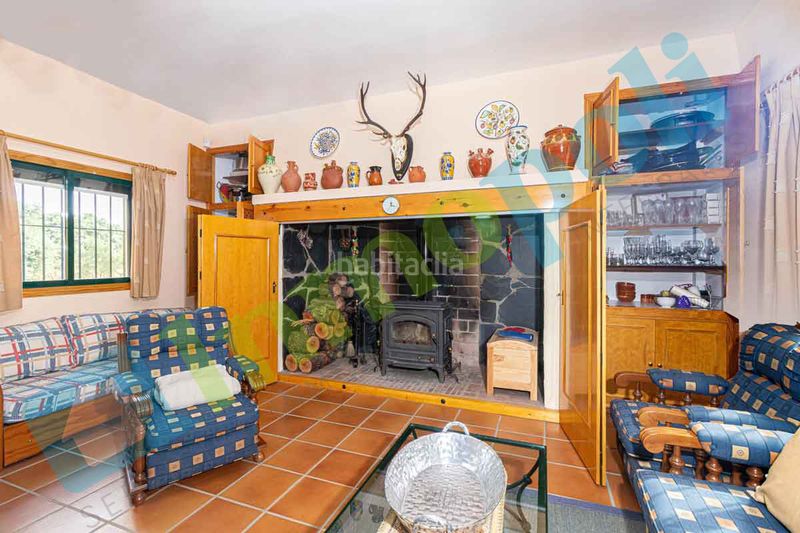 Foto 7ba14155-480a-4da8-b1c9-a7c6aa585ab9. Xalet amb xemeneia aparcament a pedanías de Badajoz Badajoz