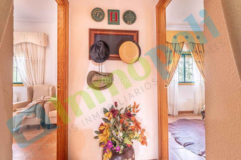 Foto 9a0339fe-4017-4648-83cb-9f79c65477b1. Xalet amb xemeneia aparcament a pedanías de Badajoz Badajoz