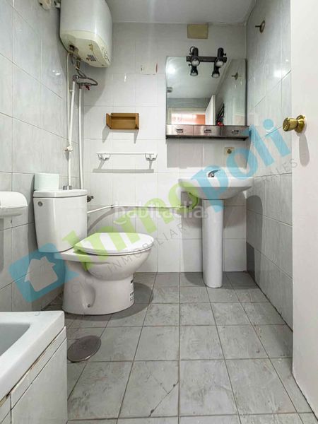 Foto 9393d0ad-4c6c-4c96-ab63-d713793d4007. Lloguer local comercial a Maria Auxiliadora - Barriada de Llera Badajoz