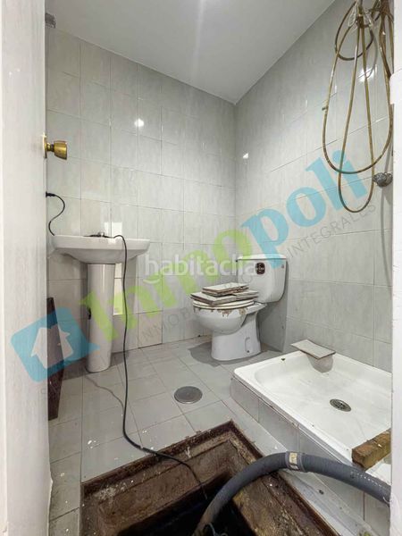 Foto 972eb0e8-c4aa-4bac-986a-77da19e93d33. Lloguer local comercial a Maria Auxiliadora - Barriada de Llera Badajoz