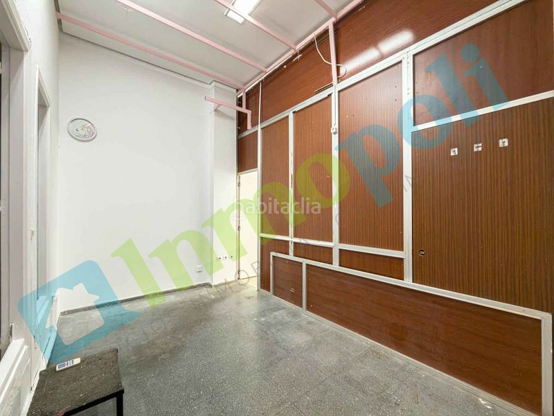 Foto b9a8cfe5-9f0b-4454-8ff2-b7b42859f2d9. Lloguer local comercial a Maria Auxiliadora - Barriada de Llera Badajoz