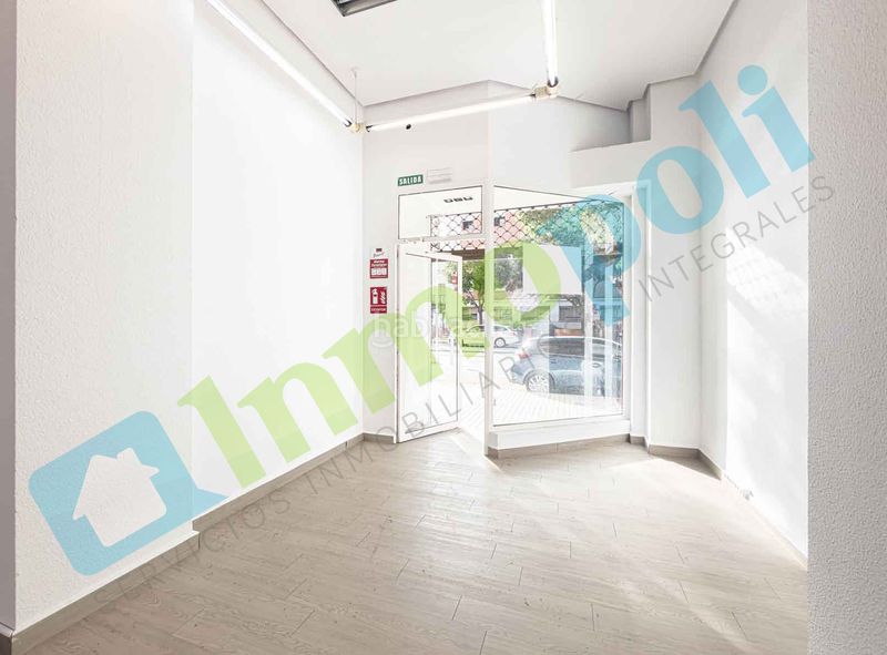 Foto ca33a7b8-c862-4a4e-8e7d-bfe48a83492d. Lloguer local comercial a Maria Auxiliadora - Barriada de Llera Badajoz