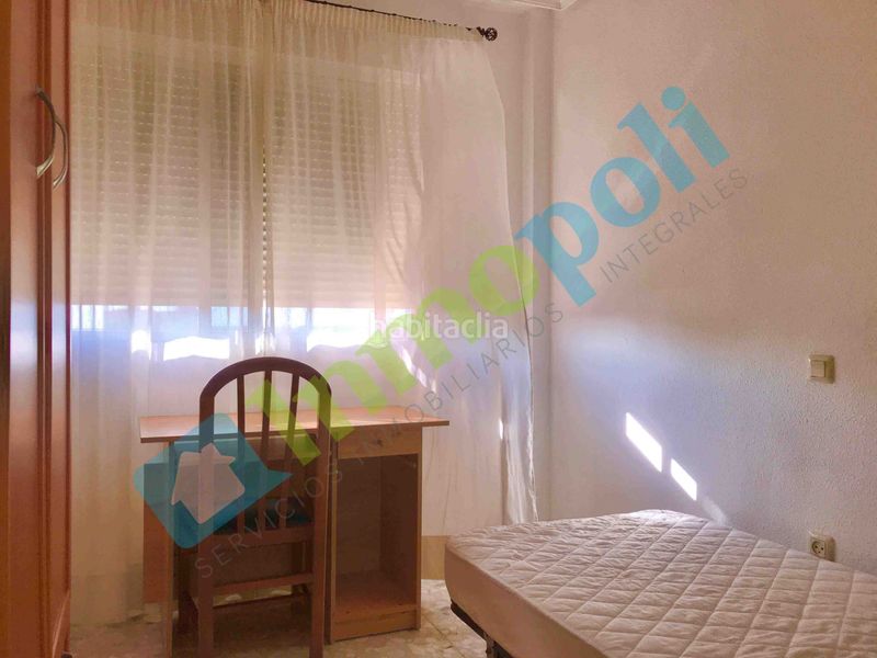 Foto 6737edd7-ba29-45a7-8aeb-7bb7a13f712b. Rent flat in Valdepasillas - La Paz - Huerta Rosales Badajoz