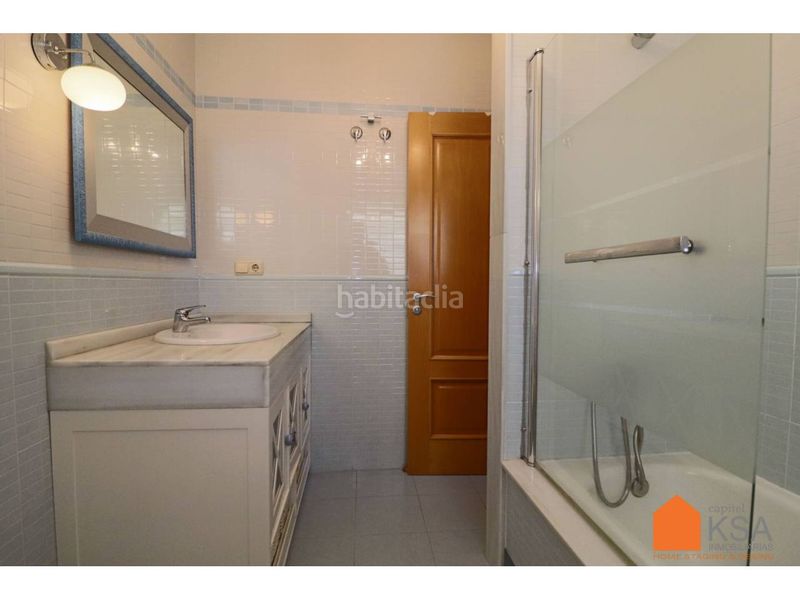 Foto 3d5f4664-873e-4c77-abb0-f52b3452bf35. Xalet amb calefacció aparcament piscina a Parroquias de Santiago Santiago de Compostela