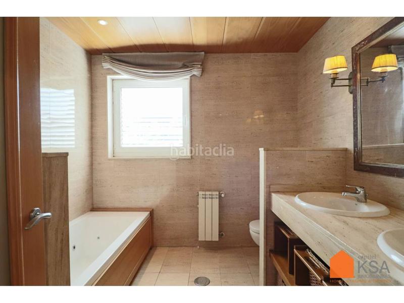 Foto 371e6278-bc7b-4137-8c60-ba8f677237a4. Chalet mit heizung parking pool in Parroquias de Santiago Santiago de Compostela