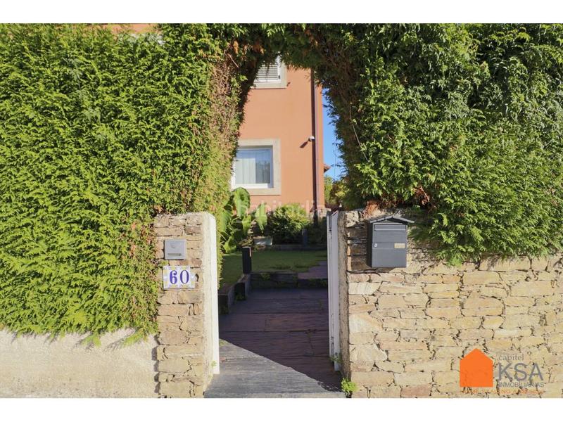 Foto 49894f10-69d9-4bb0-b7ee-9a321a45cda8. Chalet mit heizung parking pool in Parroquias de Santiago Santiago de Compostela