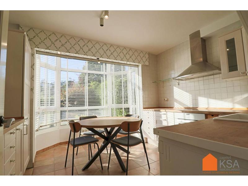 Foto d275af3f-1d63-47af-a278-6edb8dfa430e. Chalet mit heizung parking pool in Parroquias de Santiago Santiago de Compostela