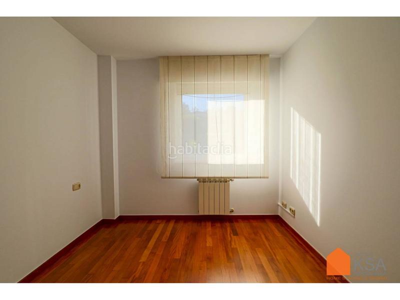 Foto e7e9e8e3-d13d-4a22-b1a2-50cdcc2eed5b. Chalet mit heizung parking pool in Parroquias de Santiago Santiago de Compostela