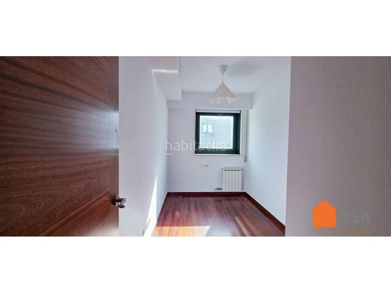 Foto 05b36c8a-2eff-4075-9c3a-2f984add979c. Apartament amb calefacció aparcament a O Milladoiro Ames