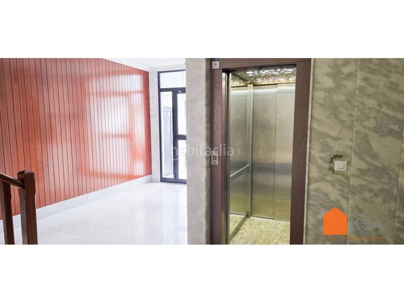 Foto 2bd1c036-00db-4e86-af30-2c9bbac8f479. Apartament amb calefacció aparcament a O Milladoiro Ames