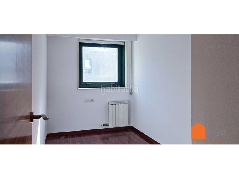 Foto dc4838ff-763c-48a1-a09d-07a8ccc05cd7. Apartament amb calefacció aparcament a O Milladoiro Ames