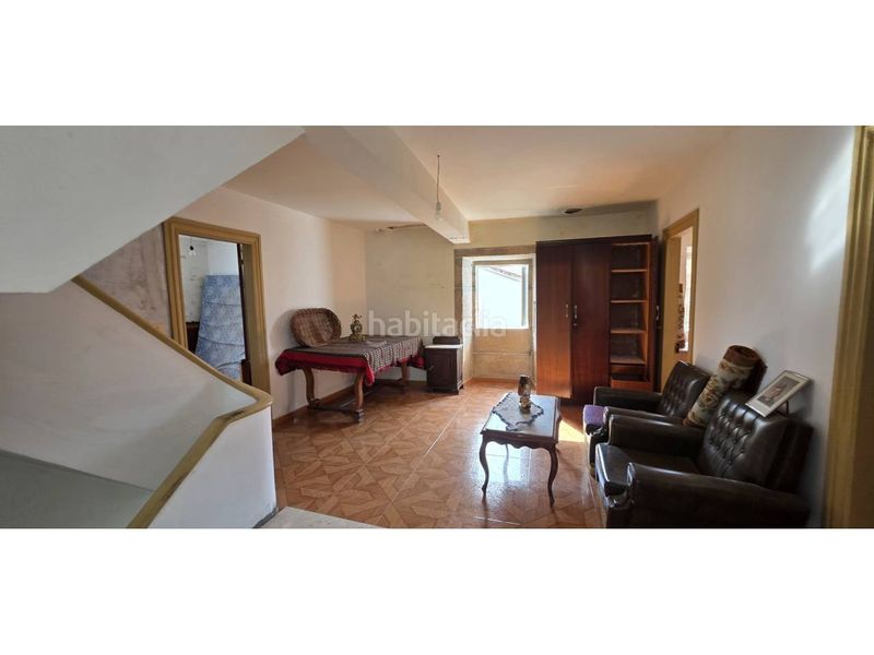 Foto 44160d50-aac2-40ad-b843-1651a3ec30d4. Casa a calle croido 84 a Lousame
