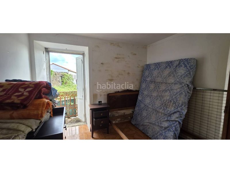 Foto b8acddaa-8138-4e6c-95bd-fe9106e21491. Casa a calle croido 84 a Lousame