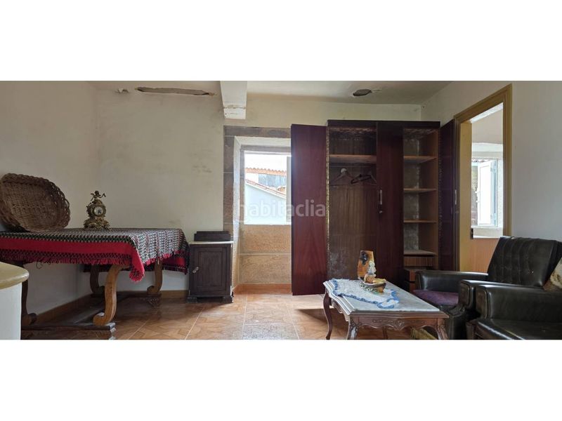 Foto c0127a25-8754-463e-8430-dd4711d5a452. Casa a calle croido 84 a Lousame