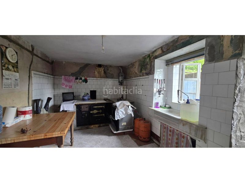 Foto d44c91bc-b75e-41c4-b8fd-8226e79e7217. Casa a calle croido 84 a Lousame