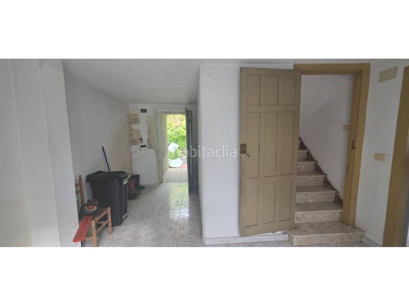 Foto e96bc161-4e9d-439f-ab1c-0a2cd451f011. Casa a calle croido 84 a Lousame
