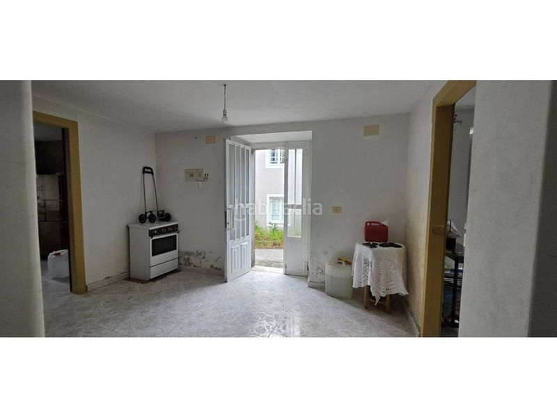 Foto fb8a56eb-4ca8-4e68-8b13-04fd4333e861. Casa a calle croido 84 a Lousame