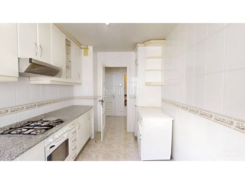 Foto 1f9108bb-7890-4aa9-8b49-323da39dce69. Flat with heating parking in O Milladoiro Ames