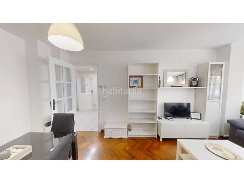 Foto 311a76b9-d6bf-47d0-b780-7b420e242eed. Flat with heating parking in O Milladoiro Ames