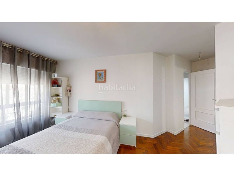 Foto 32cf8db7-54fe-4163-902c-811d295f9679. Flat with heating parking in O Milladoiro Ames