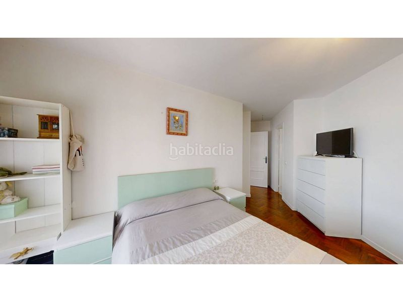 Foto 3ae9bc35-078f-449e-8d6c-450df735c294. Flat with heating parking in O Milladoiro Ames