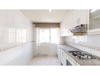 Flat  Calle rúa anxeriz. Piso amplio con garaje y trastero en rúa anxeriz, o milladoiro