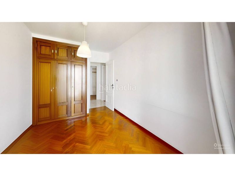 Foto 74f34244-0a16-4364-9080-9f6cc597a48a. Flat with heating parking in O Milladoiro Ames